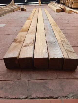 Vigas, listones. Tablónes. Palets. tablas de mader