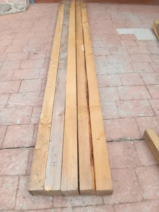 Vigas, listones. Tablónes. Palets. tablas de mader