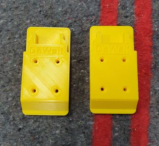 DEWALT 18V --4 Soportes para herramientas 