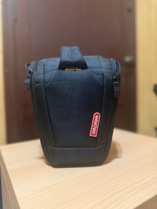 Funda Cámara Réflex Swiss Pro Negra. 