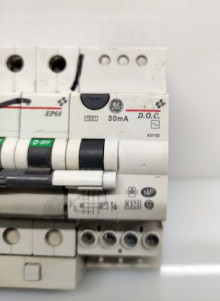 GE Differenziale 30mA 607722 + Magnetotermico C25