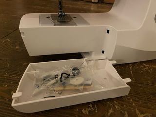 Máquina de coser Viola Atelier M14