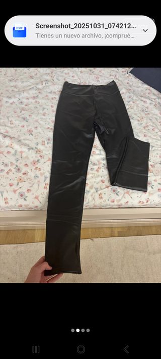 Leggings negros efecto piel