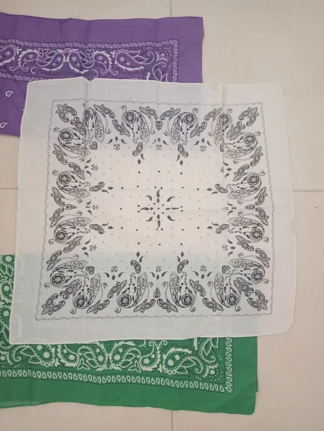 0,50€Pañuelo para pelo o cuello diferentes colores