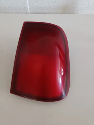 Piloto Trasero Dcho Nissan Terrano 2