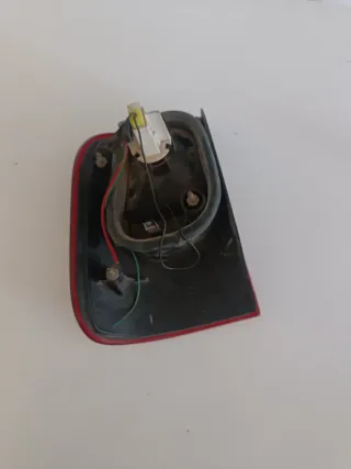 Piloto Trasero Dcho Nissan Terrano 2