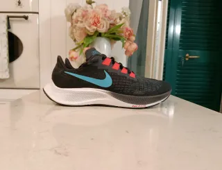 Nike Pegasus 37 Uomo Nero/Blu