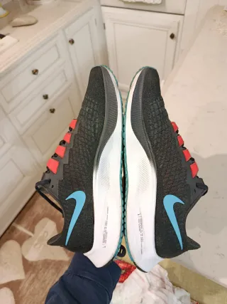 Nike Pegasus 37 Uomo Nero/Blu