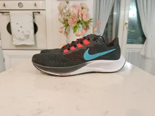 Nike Pegasus 37 Uomo Nero/Blu