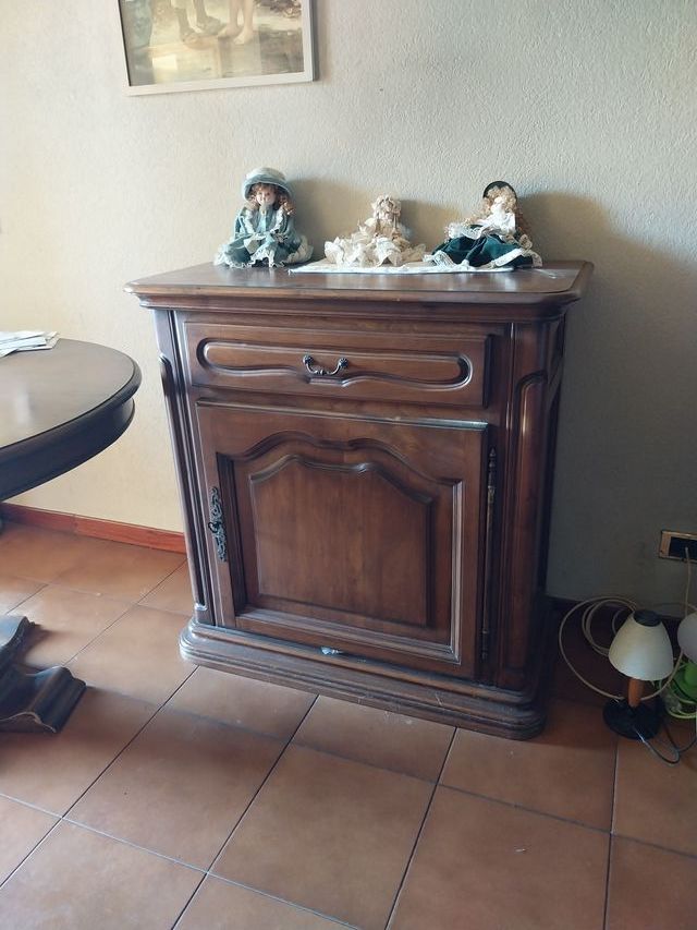 Sala vintage in noce