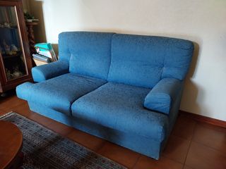 Divano blu in tessuto