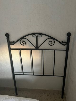 Cabecero de forja