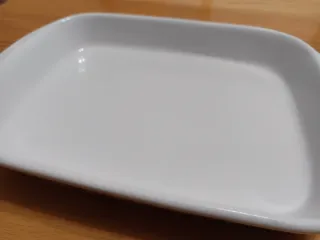 Pirofila in porcellana bianca