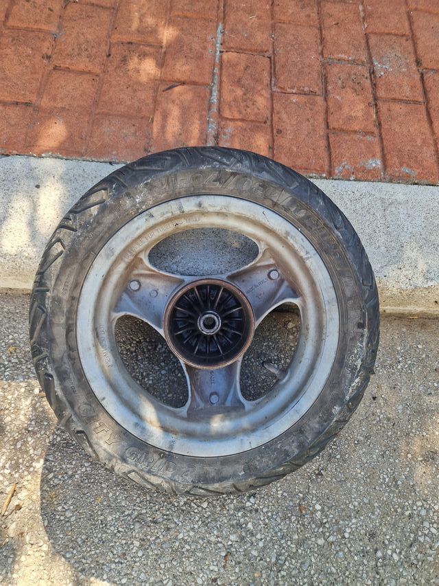 Rueda trasera Michelin City Grip 2 130/70-12