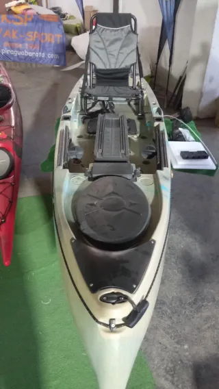 Kayak de pesca alto segmento