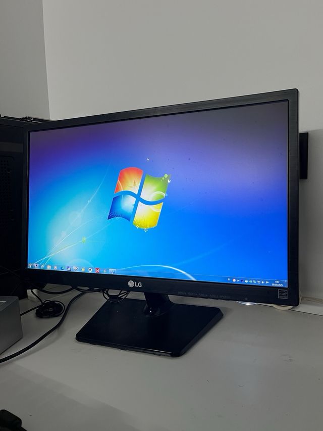 Monitor LG LED 22 Negro