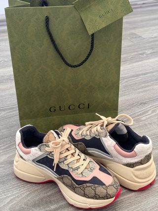 Scarpe Gucci beige e marroni da donna