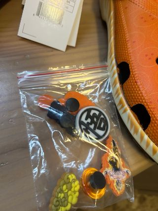 Crocs Dragon Ball Naranja y Azul