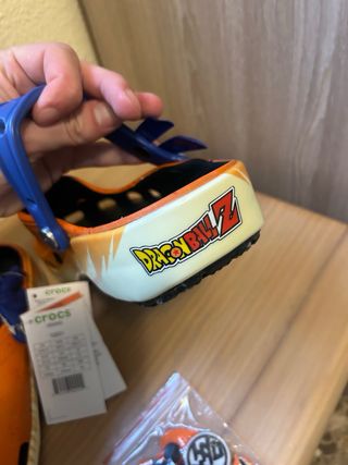 Crocs Dragon Ball Naranja y Azul