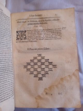 Libro antiguo tapa dura