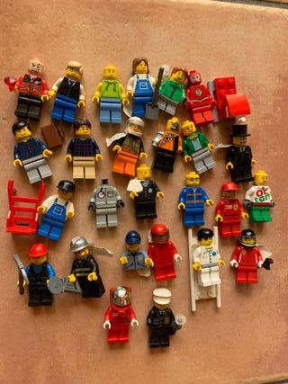 Lote 25 minifiguras lego Town y City
