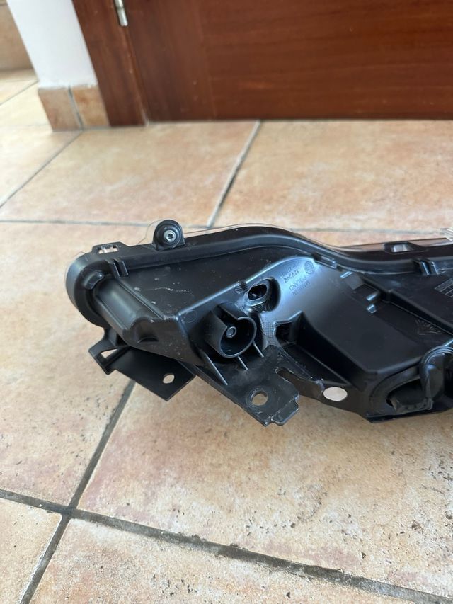 Faro Izquierdo Nissan Juke