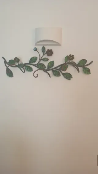 Appendiabiti in ferro battuto con fiori