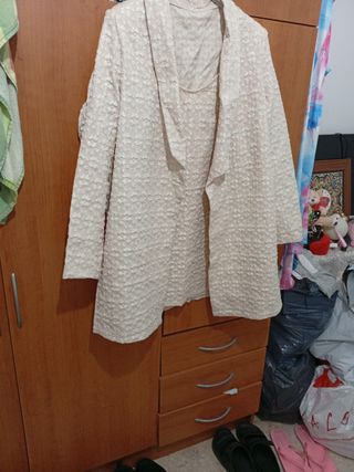 Vestido L crema estampado flores