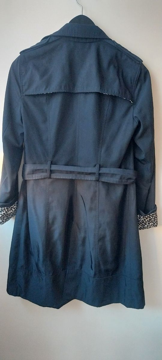 Gabardina Zara Negra con Forro Animal Print