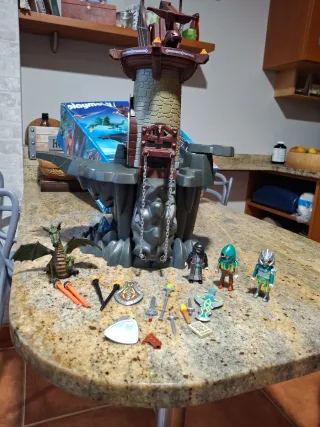 Castillo Playmobil Dragón y Figuras