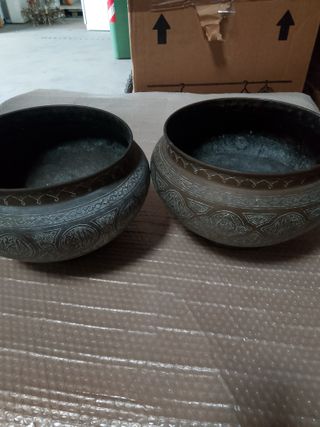 Vaso in ottone decorato