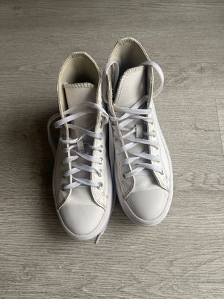 Converse Chuck Taylor Talla 39 Blancas