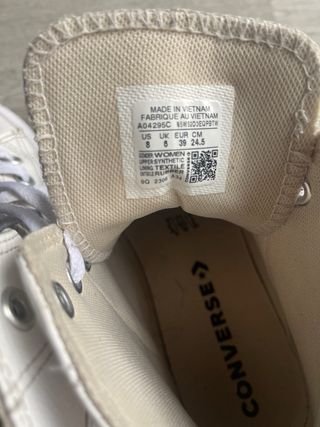 Converse Chuck Taylor Talla 39 Blancas