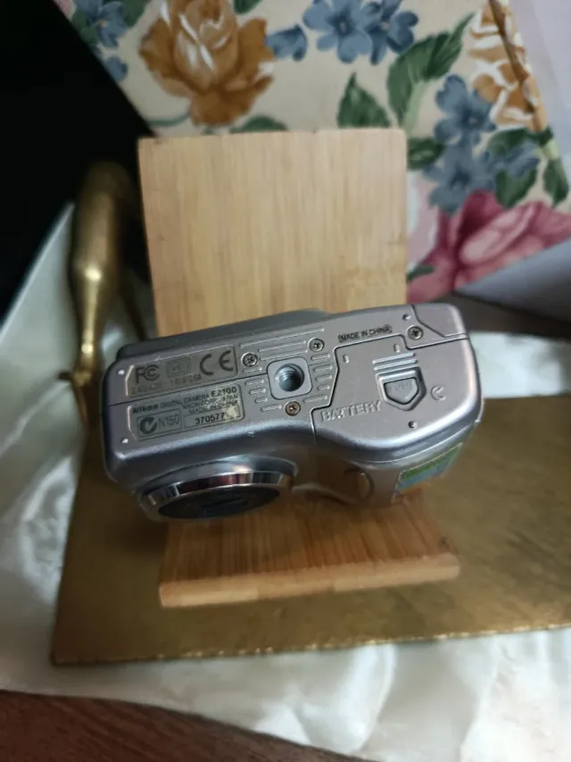 Nikon Coolpix 2100 Camara Digital Compacta leer