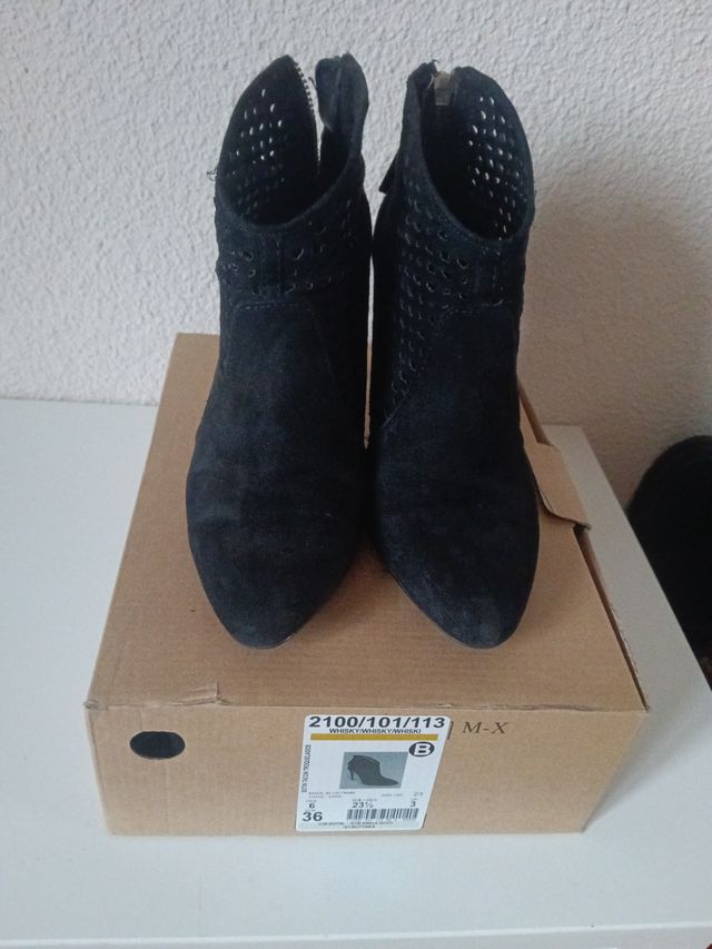 Botines Zara ante negros