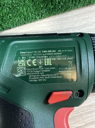 Taladro percutor a batería 18V-40 Bosch