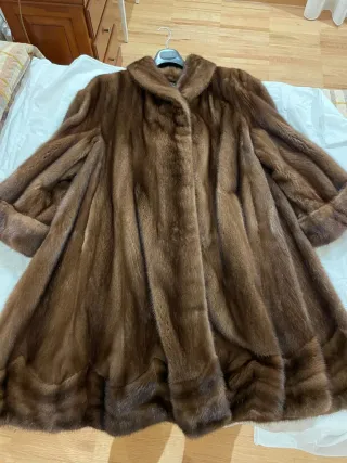 Abrigos de piel sintética marrón