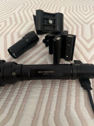 Linterna Olight M31 Triton