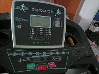 Cinta de correr Cecotec con pendiente