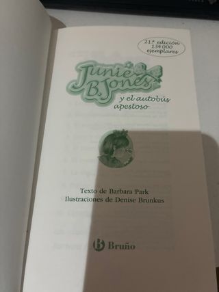 Junie B. Jones y el autobús apestoso (Spanish E...