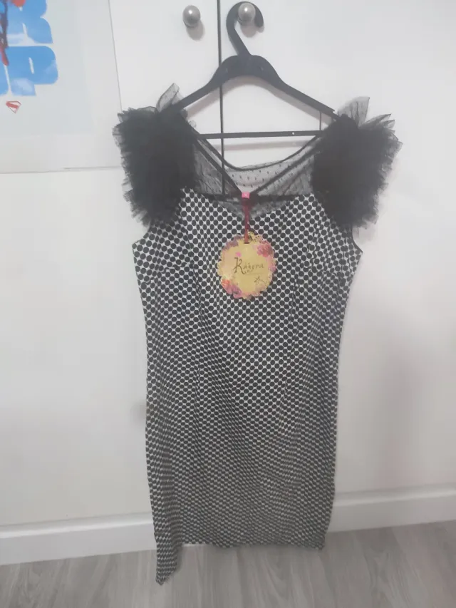 Vestido de cóctel negro y blanco