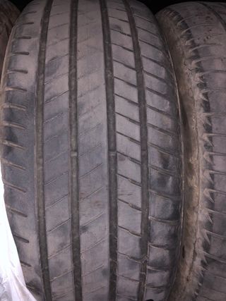 Neumáticos Bridgestone 245/50/19 105W