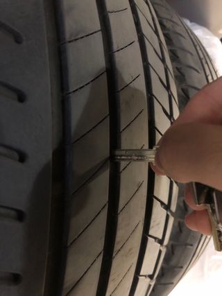 Neumáticos Bridgestone 245/50/19 105W