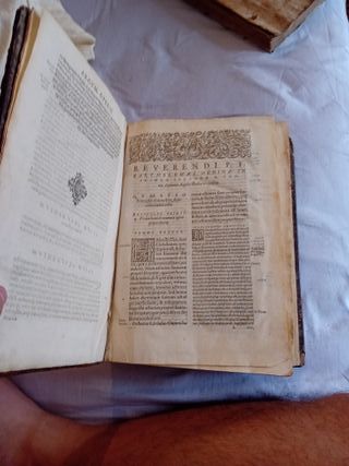 Libro antiguo tapa de cuero