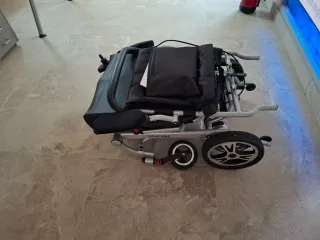 SILLA DE RUEDAS ELÉCTRICA