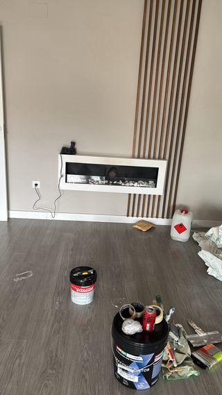 Chimenea etanol moderna cristal y piedra