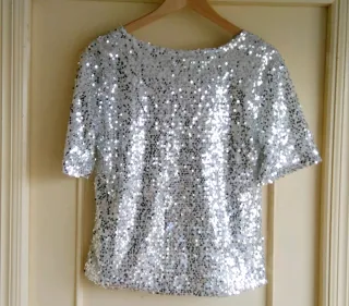 Top lentejuelas plateadas