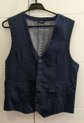 Chaleco de hombre marrón y gris