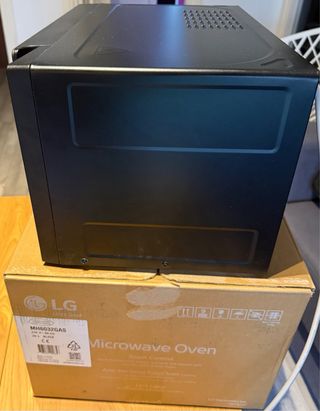 Microondas LG MH6032GAS Grill 20L Negro