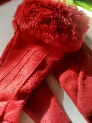 Guantes Rojos Elegantes con Pelo (Talla Única)